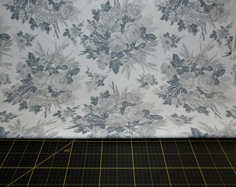 Marcus Fabrics. Steelworks. Purlin Cream - low volume floral bouquet fabric