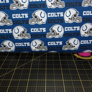 Stoff Traditionen. NFL Indianapolis Colts Allover - NFL Baumwollstoff - 58/60 Inches Breit