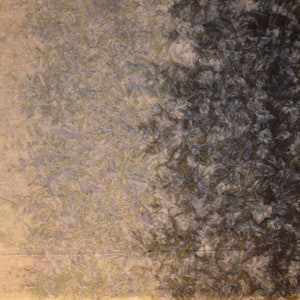 Op de afbeelding: Een textuur achtergrond met een verloop van lichtbruin naar donkerblauw. De textuur lijkt op een marmer- of tie-dye-effect.
