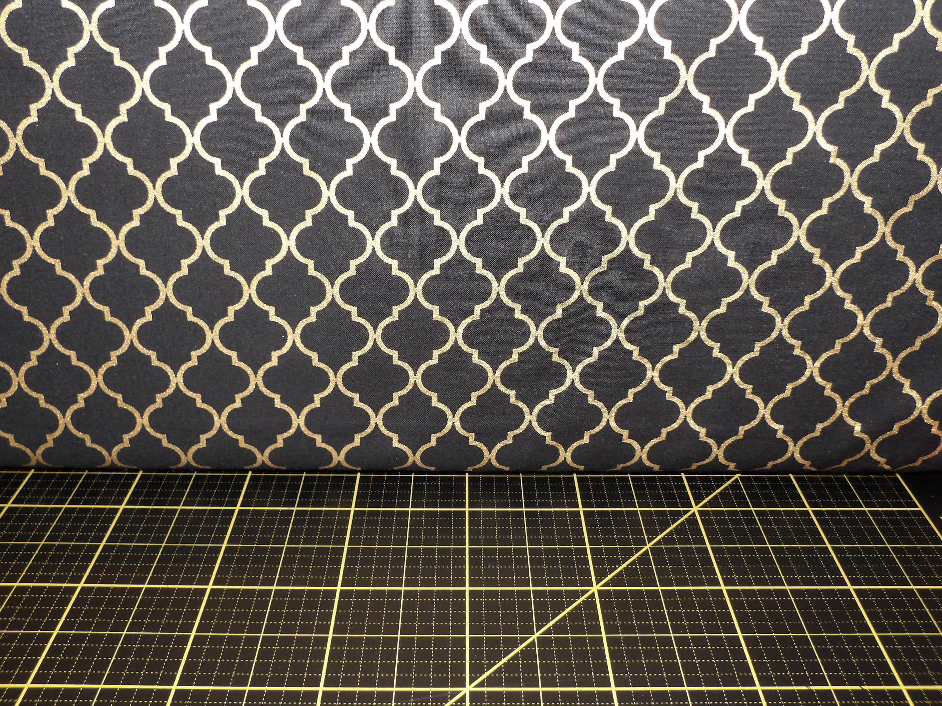 Quatrefoil chandelier outlet