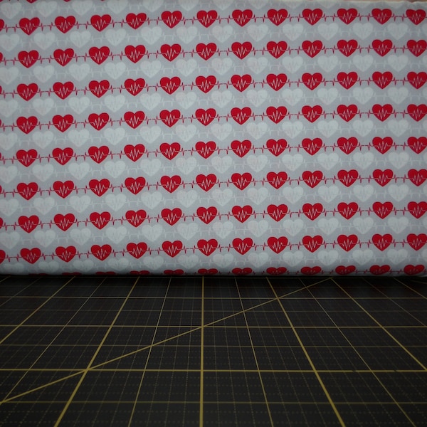 Henry Glass. Big Hugs. Heart Beat Gray - Nursing Quilt Fabric