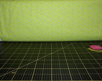 Benartex (Kanvas). Glow-O-Saurus. Dino Bones Lime Glow in the Dark
