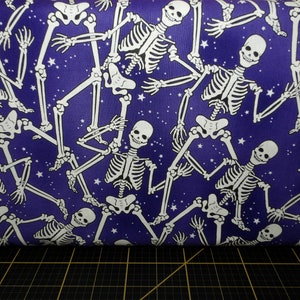 Kanvas. Halloween Spirit. Skeleton Crew Purple Glow in the Dark