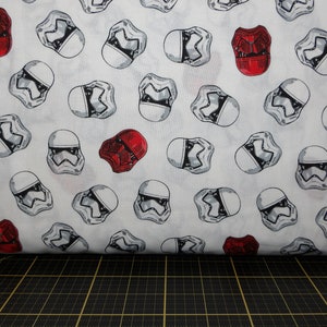 Camelot Fabrics. Star Wars. Storm & Sith Troopers White