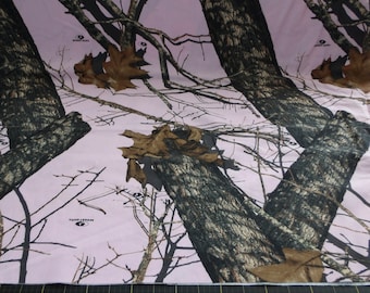 Camelot Fabrics. Mossy Oak. Break-Up Pink 58/60 inches wide