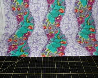 FreeSpirit. Tula Pink. ¡Rugido! Trifecta Mist