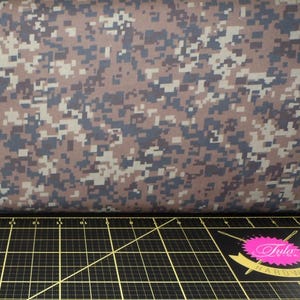 Robert Kaufman. Pixelated Camo Forest DIGITALLY PRINTED - Digital Army Camo Fabric