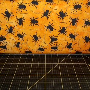 Banyan Batiks. Midnight Magic. Spiders Pumpkin BATIK