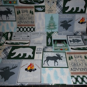 Kanvas. Moose Creek Lodge. Moose Creek Boxes Gris IMPRIMÉ NUMÉRIQUEMENT