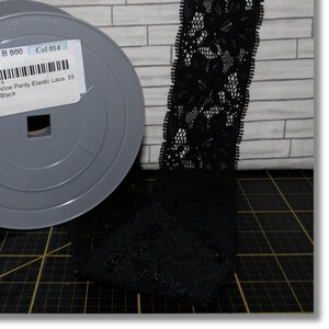 Mutandina elastica in pizzo Floral Vine, 55 mm - Nero 9093-014 - pacco di pizzo elasticizzato per lingerie