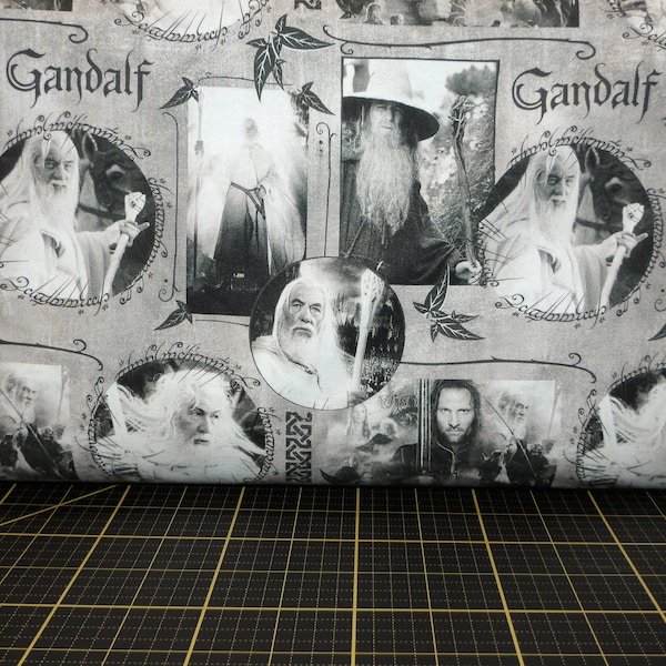 Camelot Stoffe. Herr Der Ringe. Gandalf in Grau DIGITAL GEDRUCKT