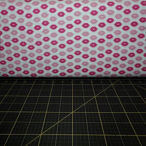 Patrick Lose. Celebrations. Kisses Pink - Valentine's Day Fabric