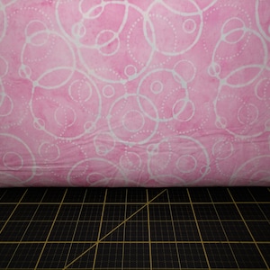 Benartex. Bali Adrift. Bubbles Cotton Candy BATIK