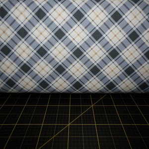 Kanvas. Moose Creek Lodge. Cabine Plaid Crème/Gris IMPRIMÉ NUMÉRIQUEMENT