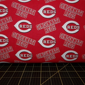 Fabric Traditions. MLB Cincinnati Reds 58/60 wide
