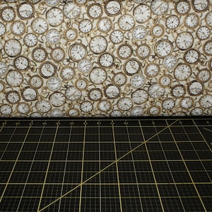 Blanko Quilting. Auf der richtigen Spur. Uhren Creme - realistischer Zug Stoff