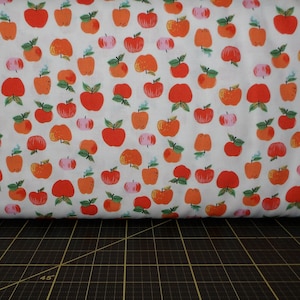 Windham Fabrics. Kinder. Apples Red