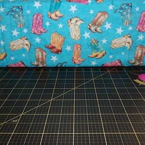 QT-Stoffe. Hallo Cowgirl. Boot Toss Aqua