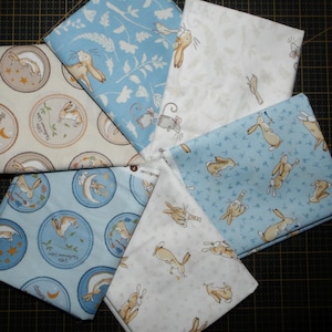 Guess How Much I Love You Denim Fat Quarter Bundle - 6-częściowy zestaw Clothworks FQ na podstawie książki dla dzieci Anity Jeram - panel opcjonalny