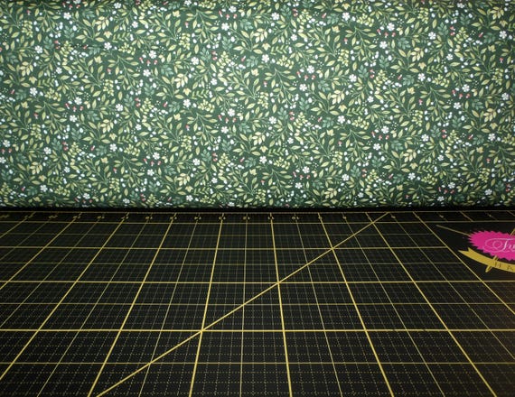 Woodland Babes Mini Flower Toss in Green Woodland Babes Mini Flower Toss in Green