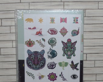 額入り刺繍（糸絵）タイトル「参勤交代」<11000073092> OESD Tula Pink Imaginary Menagerie CD - Tula Pink Embroidery