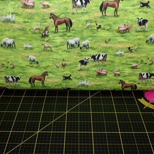 Northcott. Paradiso di campagna. Country Animals Verde STAMPA DIGITALE