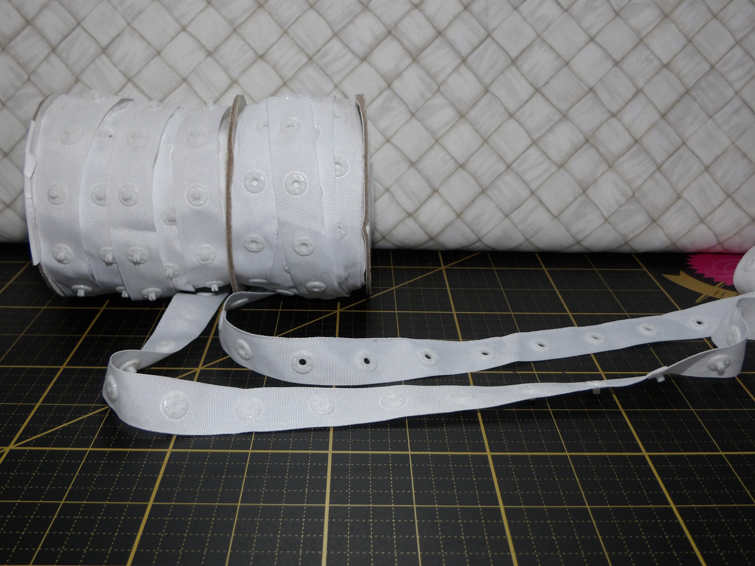 3 yards heavy duty WHITE Cotton Twill silver metal snap tape Fasteners 3/4  wide