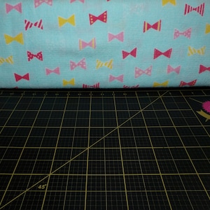 Cosmo. FRENCH TERRY Bows - 39 inches wide - cute French Terry cloth for babies - Made in Japan