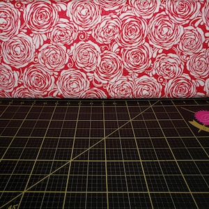 RJR. Sugar Berry. Candied Roses Radiant Cherry Metallic