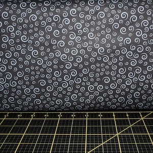 Kanvas. Love Ewe More. Swirls & Curls Black/Gray