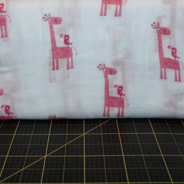 Riley Blake. Giraffe. Pink SWADDLE CLOTH 55/56" wide