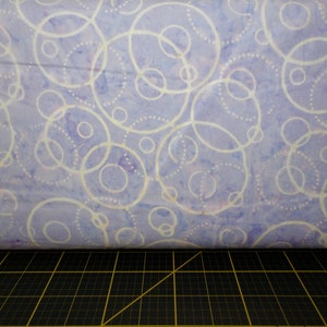Benartex. Bali Adrift. Bubbles Lilac BATIK