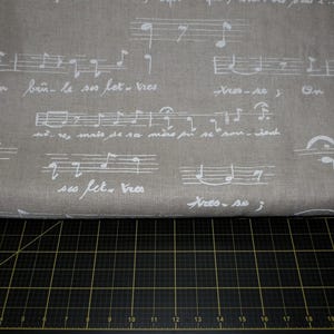 Stof France. Musical Score 54 inches wide LINEN
