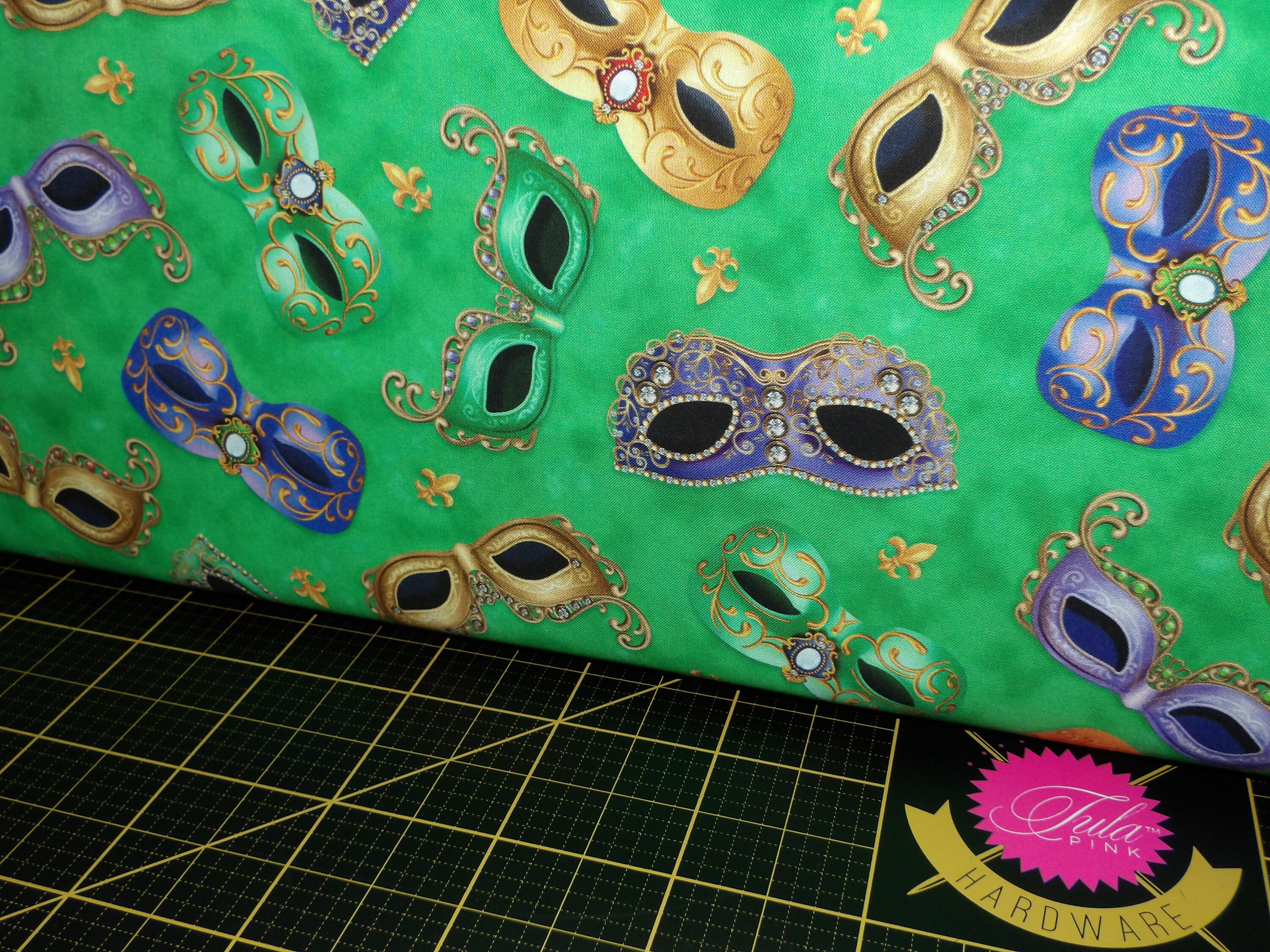 QT Mardi Gras Masks 100% cotton fabric by the yard 36 x 44 28443 G