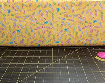 QT Fabrics. All Dolled Up. Lipstick Toss Orange - Tessuto per estetiste e cosmetologi
