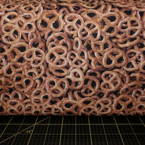 Kanvas. Ale House. Tossed Pretzels Brown