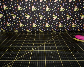 Camelot Fabrics. Character Halloween II. Star Wars Gimme Candy Black
