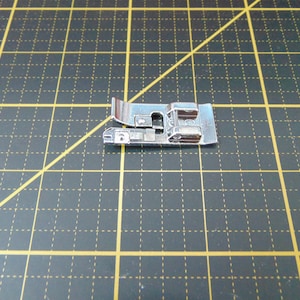 FOOT Brother PC8200 PC8500 Overcast - Brother Sewing machine foot accessory for overcast stitching