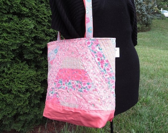 Tote Bag Large  Quilted fully lined and with inside pockets