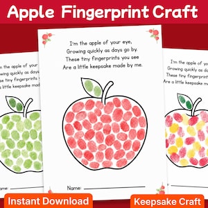 Op de afbeelding: Drie vellen wit papier met een appel-vingerafdruk knutselactiviteit. Elke pagina toont een zwarte omtrek van een appel gevuld met kleurrijke vingerafdrukken, een groen blaadje en het gedicht: I'm the apple of your eye, Growing quickly as days go by. These tiny fingerprints you see, Are a little keepsake made by me.