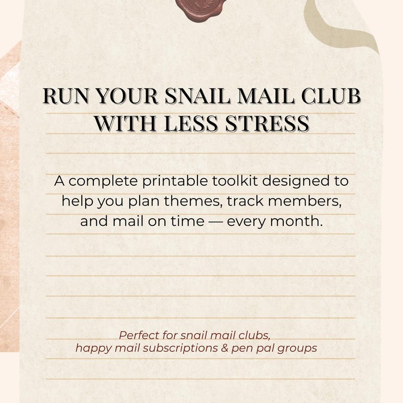 Op de afbeelding: Een beige achtergrond met de tekst "RUN YOUR SNAIL MAIL CLUB WITH LESS STRESS." De tekst hieronder luidt: "Een complete printbare toolkit ontworpen om u te helpen thema's te plannen, leden te volgen en op tijd te verzenden - elke maand."