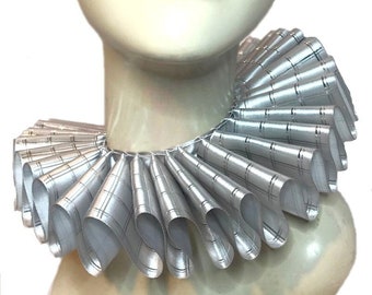 Ruffled Collar Silver Metallic Queen Elizabethan Neck Ruff Victorian Steampunk Edwardian Tudor
