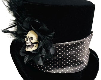 Cappello a cilindro alto in velluto nero con teschio e fiori, con piume, vampiro gotico, matrimonio horror Steampunk