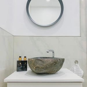 Unique Natural River Stone Wash Basin • Vessel Sink • Rustic Bathroom Sink • Vanity Basin • Modern Countertop Basin • Oval Stone Spa Bowl bild 8