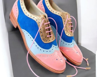 Zapatos Oxford coloridos hechos a mano para mujer | Zapatos brogue de cuero retro | Zapatos llamativos en rosa, azul y dorado | Zapatos de vestir únicos | Zapatos Oxford personalizados