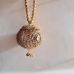 Mini Kundan Potli Bag, Indian Wedding Favor Bag, Bridal Potli Purse, Ethnic Clutch, Handmade Beaded Potli, Mehndi Gift Pouch image 4