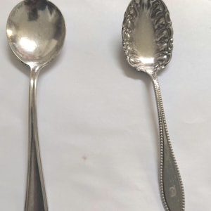 2 Vintage 1847 Rogers Bros A1 Silverplate Scalloped Serving Spoon 9&quot;  No Monogram
