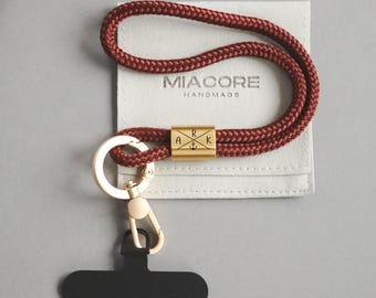 Correa universal para teléfono con grabado: cadena personalizada para la muñeca con mosquetón y parches para la funda del teléfono.