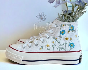 Personalize Embroidery Blue Daisy Canvas Shoes Custom Embroidery Colorful Flowers Chuck Taylor High Top 1970s Weeding Gifts For Her