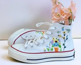 Broderie personnalisée fleurs du soleil douces chaussures en toile Broderie fleurs personnalisées Converse Chuck Taylor montantes des années 1970 cadeaux pour elle